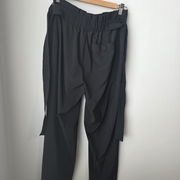 Athleta Skyline Pant II Black Lifestyle Tie-Waist Pants Sz 4 - Picture 6 of 13